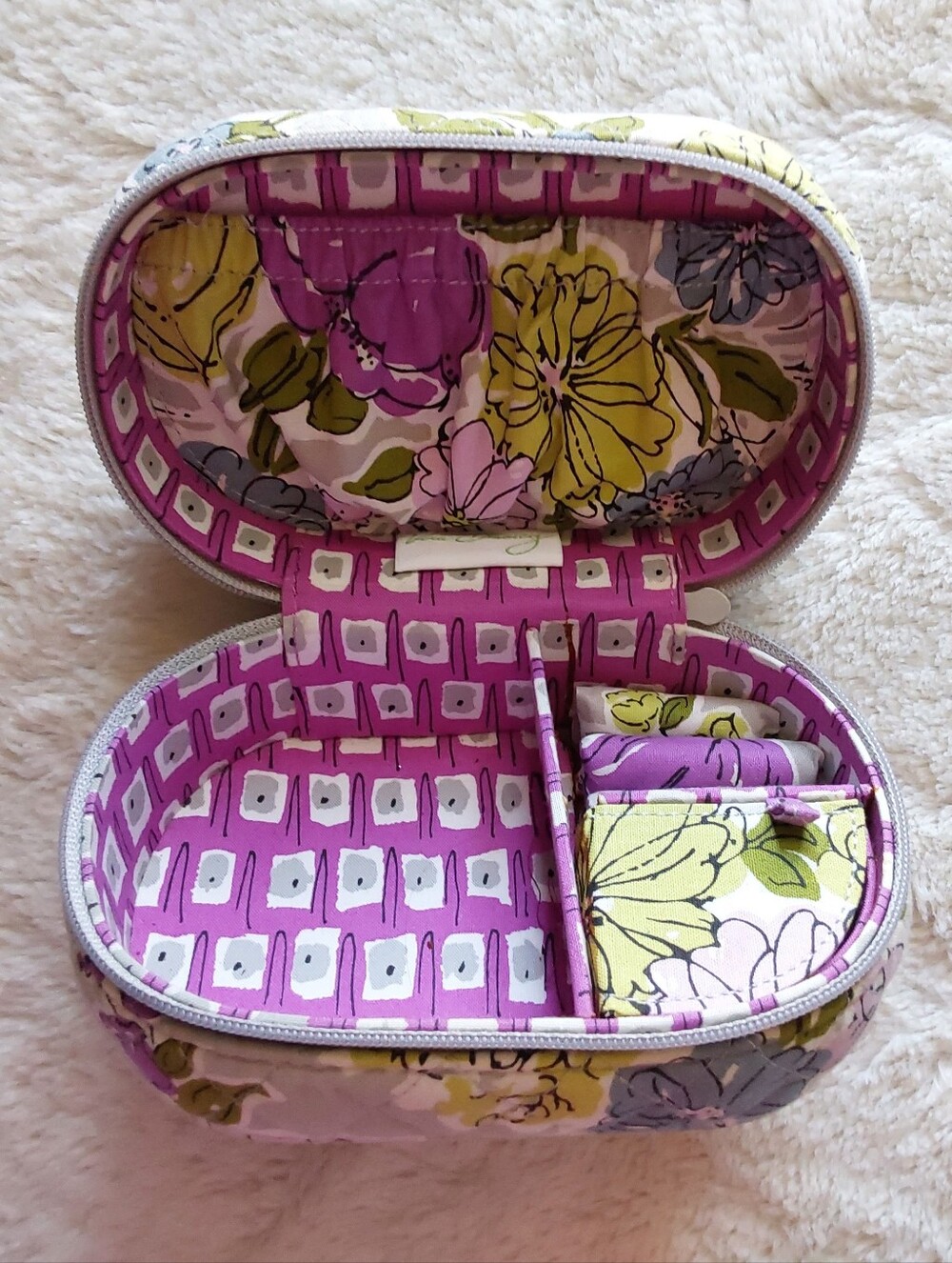 🌺 Like New Vera Bradley Pink Floral Travel Jewelry Case